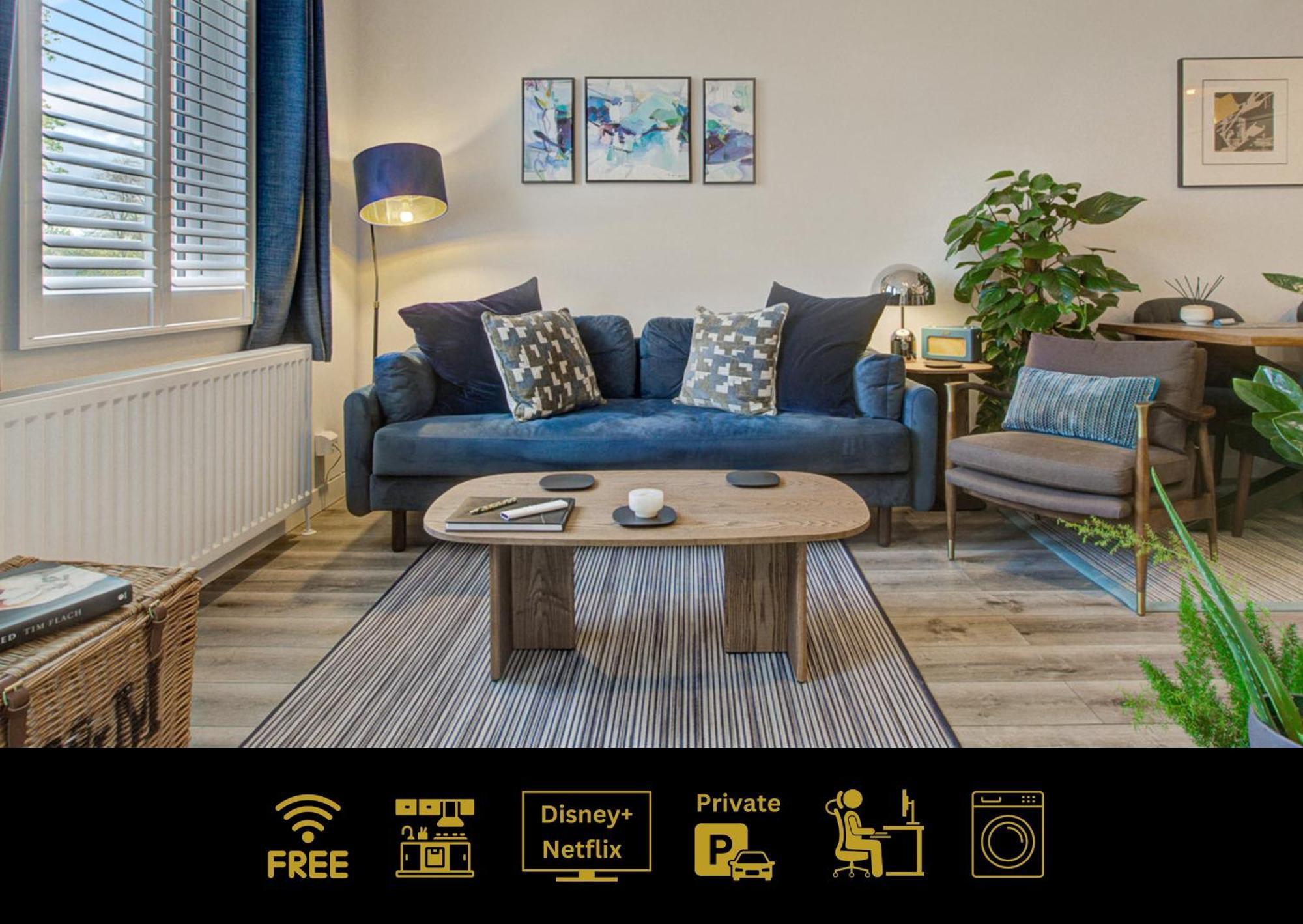 Stylish, Business Traveller Friendly Apartment, With Free Parking And Netflix Фарнбъро Екстериор снимка
